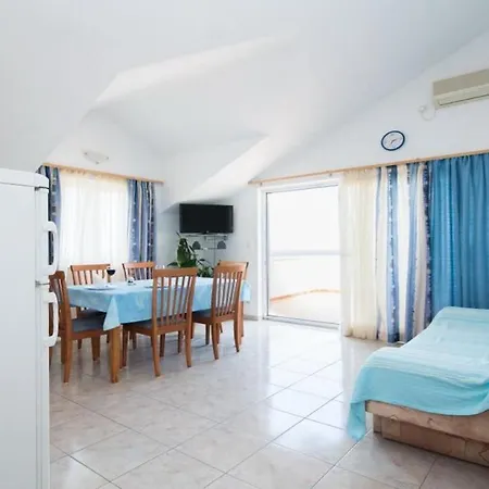 Apartments Ana & Bogdan *