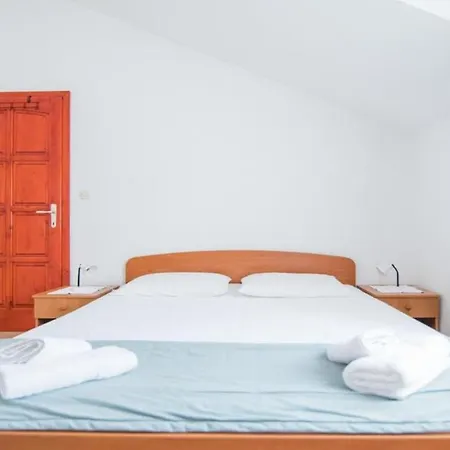 Ana & Bogdan شقة بوستيرا