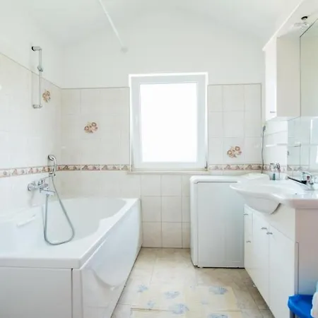 Ana & Bogdan بوستيرا