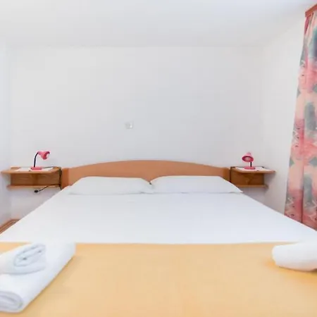 Ana & Bogdan بوستيرا