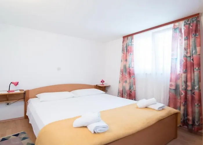 Ana & Bogdan * 포스티라