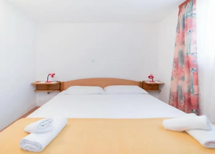 Ana & Bogdan 포스티라