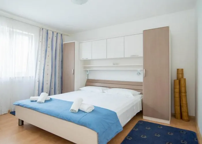 Ana & Bogdan * 포스티라